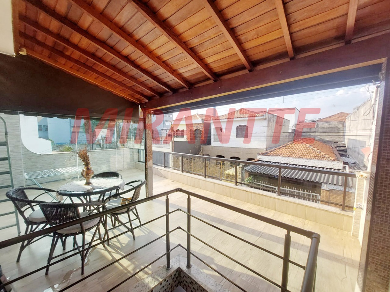 Sobrado de 238m² com 4 quartos em Vila Guilherme