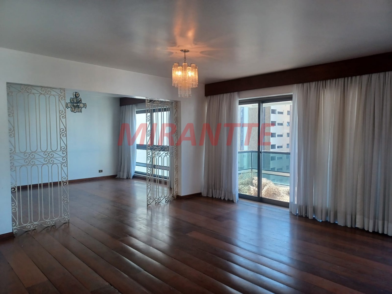 Apartamento de 329m² com 4 quartos em Santana
