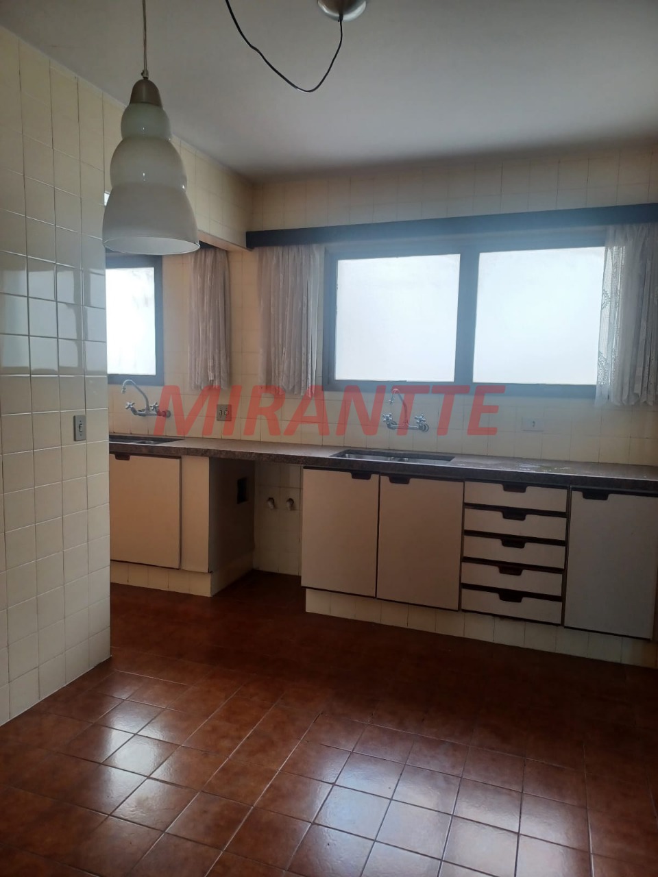 Apartamento de 329m² com 4 quartos em Santana