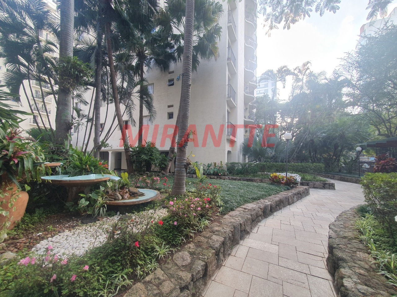 Apartamento de 110m² com 3 quartos em Moema