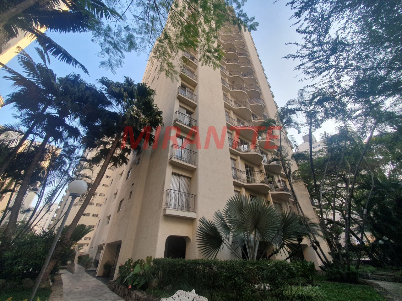 Apartamento de 110m² com 3 quartos em Moema