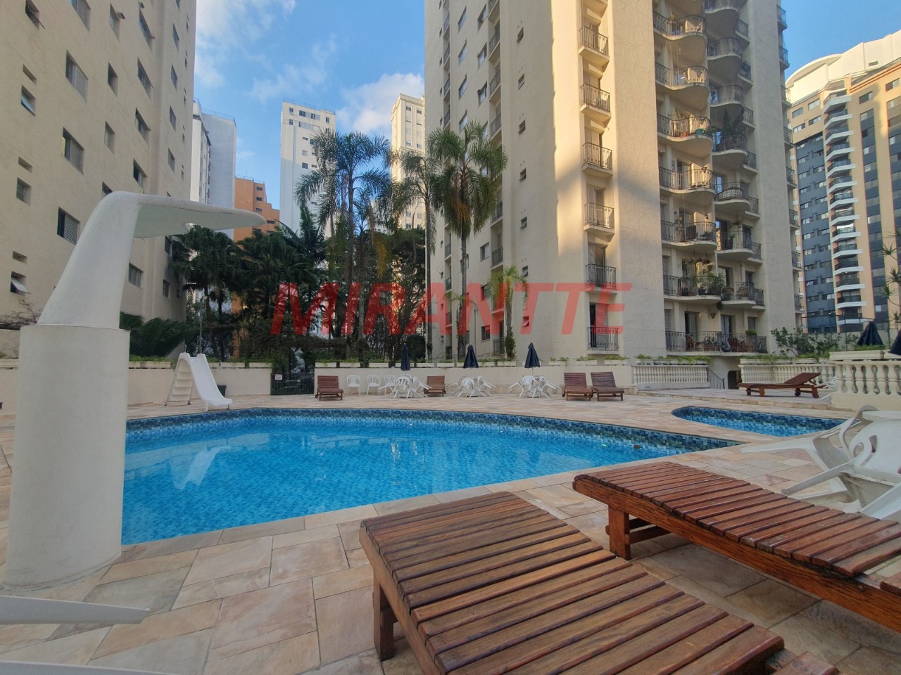 Apartamento de 110m² com 3 quartos em Moema