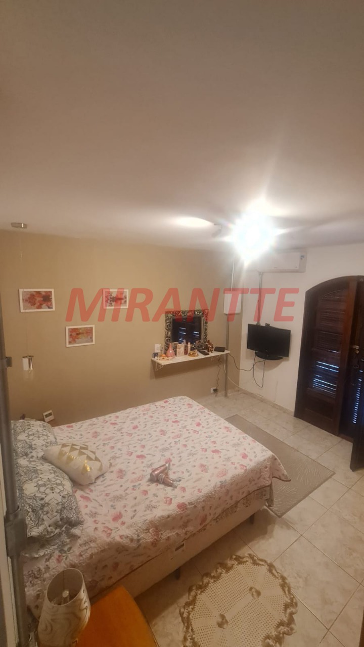Sobrado de 190m² com 2 quartos em Vila Rosa