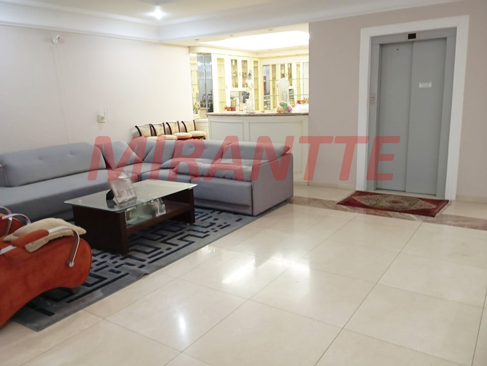 Sobrado de 332m² com 8 quartos em Tremembe