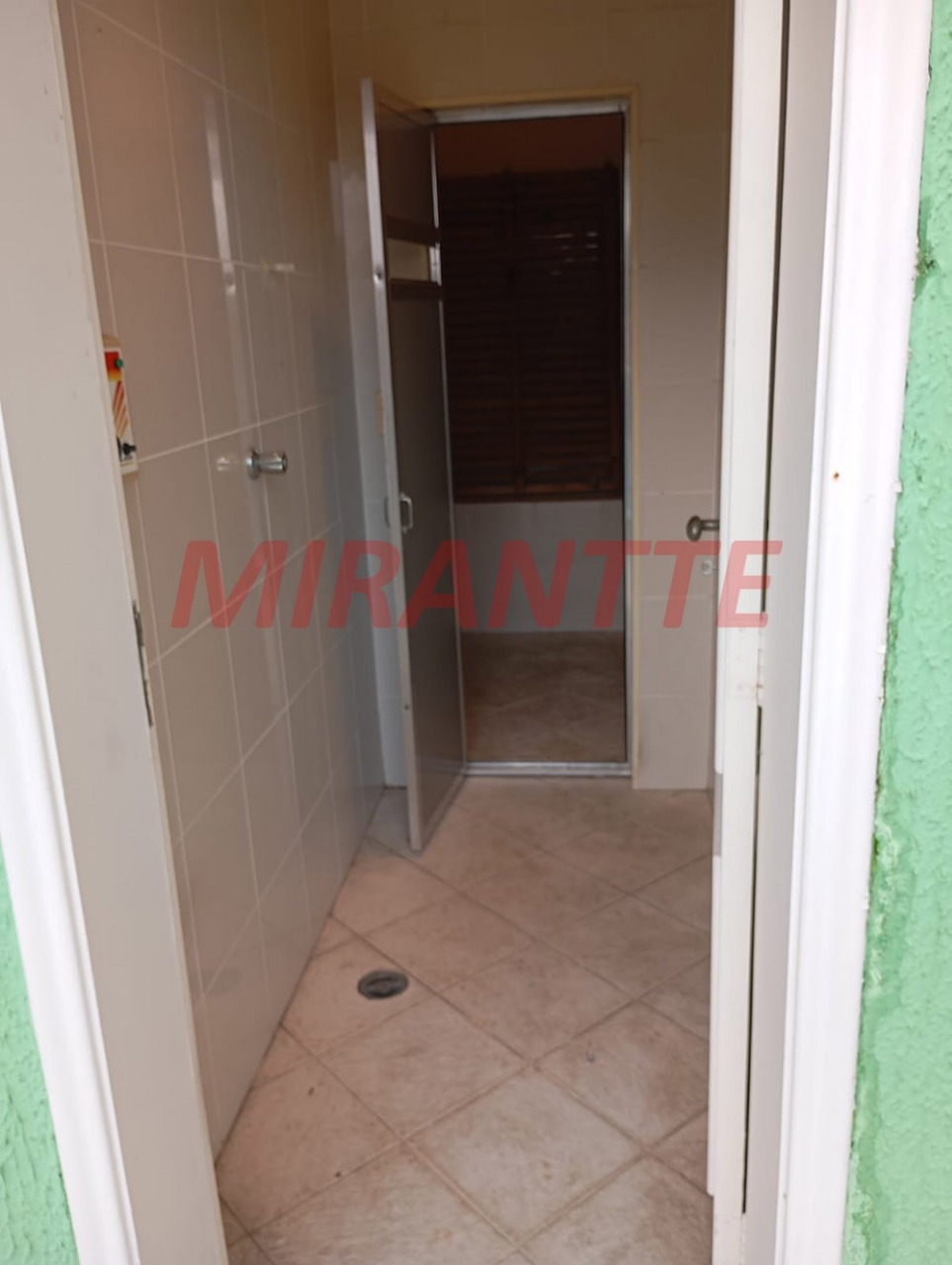 Sobrado de 332m² com 8 quartos em Tremembe