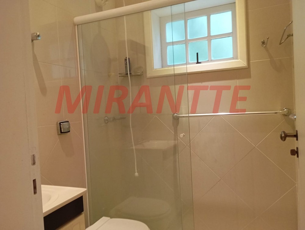 Sobrado de 332m² com 8 quartos em Tremembe