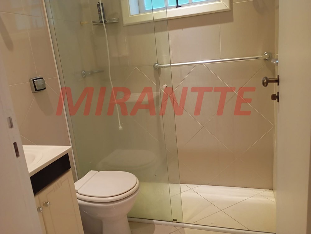 Sobrado de 332m² com 8 quartos em Tremembe