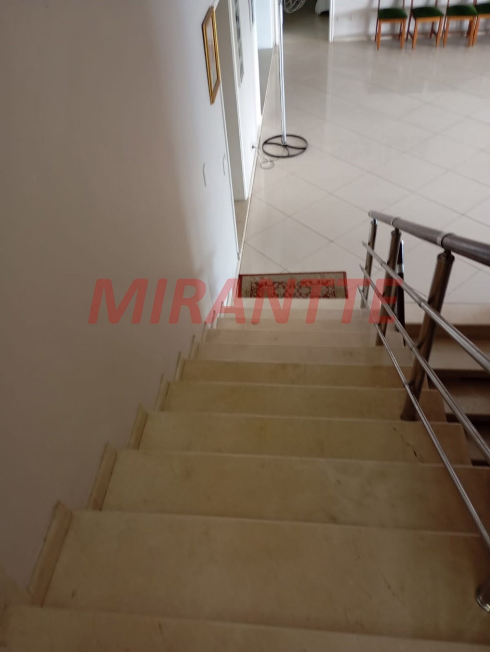 Sobrado de 332m² com 8 quartos em Tremembe