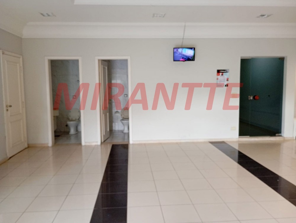 Sobrado de 332m² com 8 quartos em Tremembe