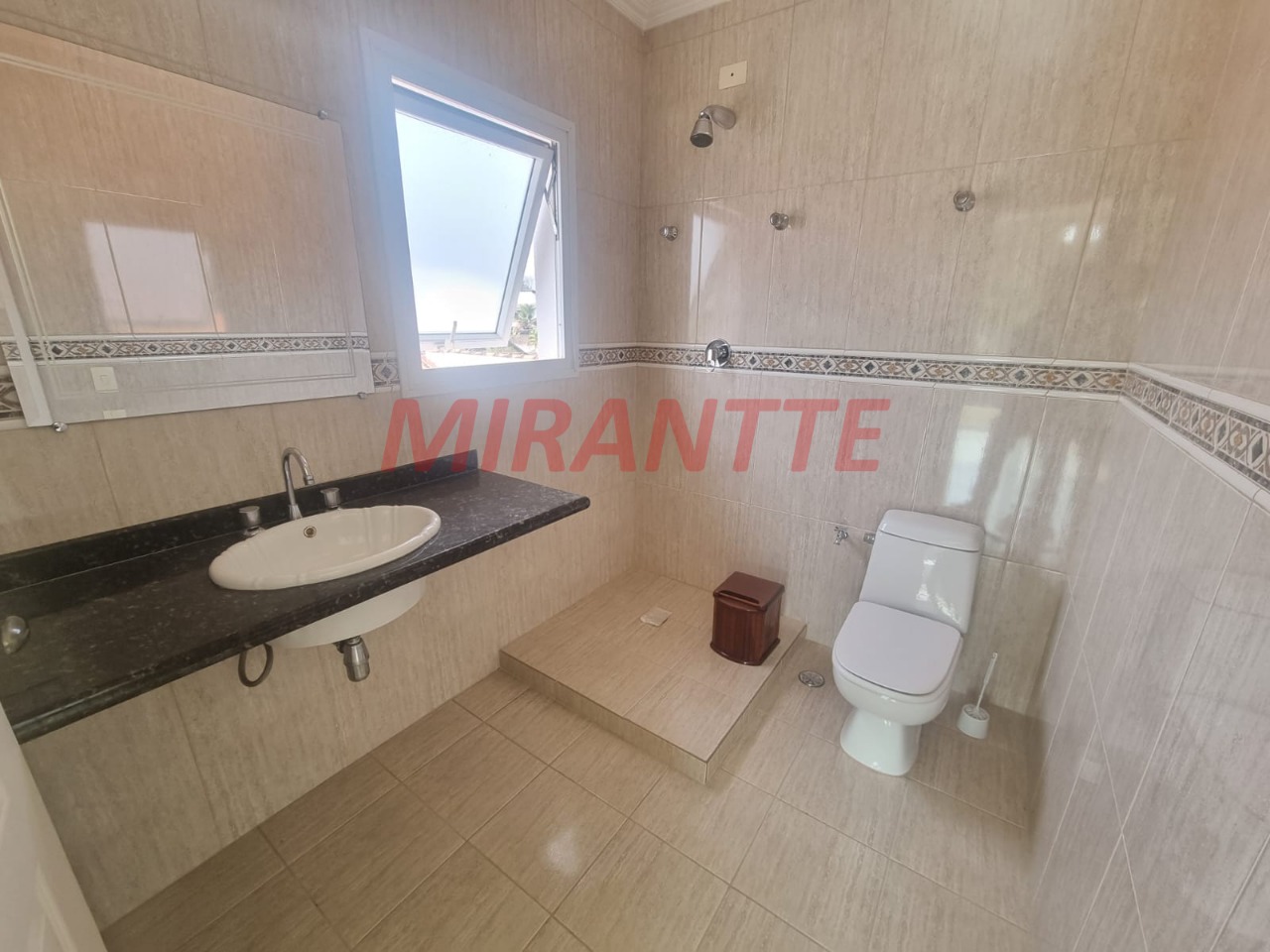 Cond. fechado de 448.16m² com 4 quartos em Nova Higienópolis