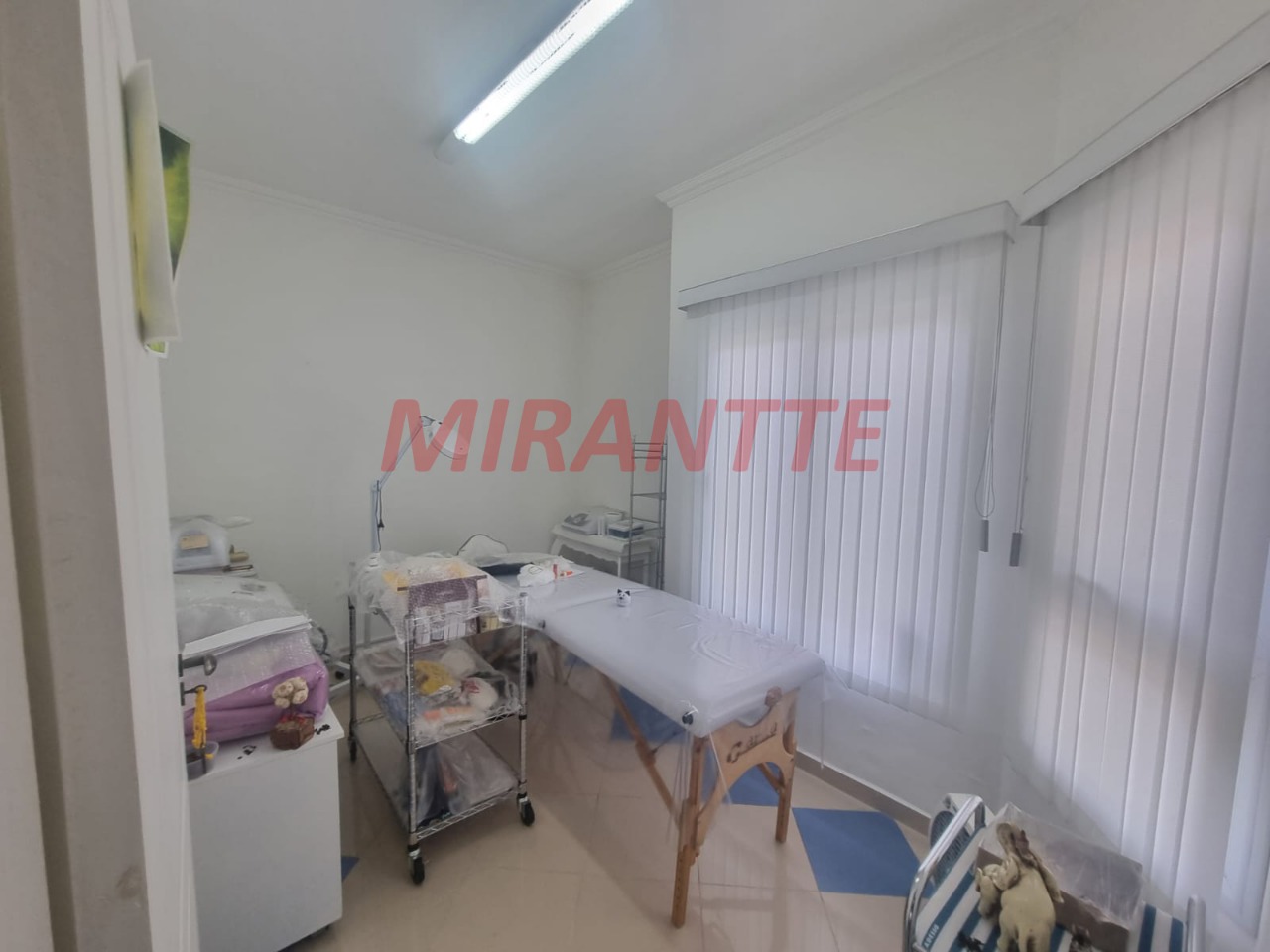 Cond. fechado de 448.16m² com 4 quartos em Nova Higienópolis