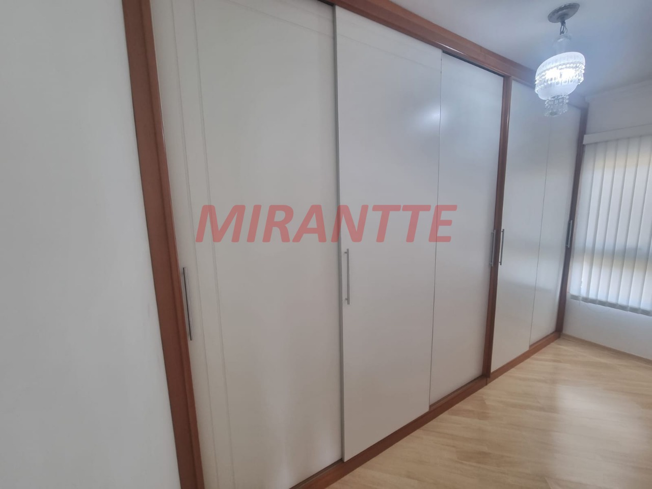 Cond. fechado de 448.16m² com 4 quartos em Nova Higienópolis