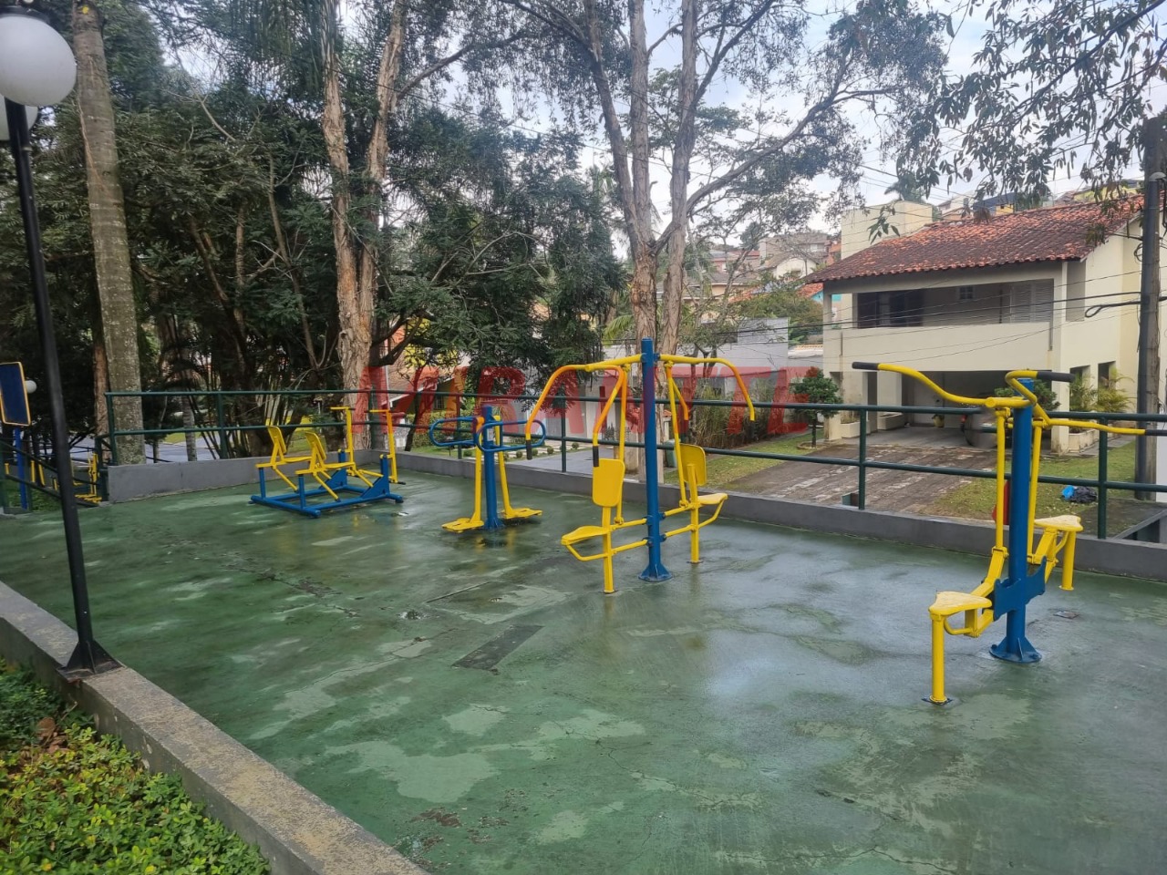 Cond. fechado de 448.16m² com 4 quartos em Nova Higienópolis