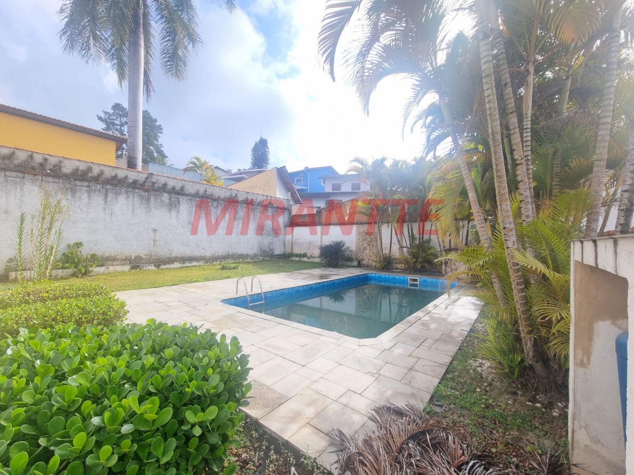 Cond. fechado de 448.16m² com 4 quartos em Nova Higienópolis