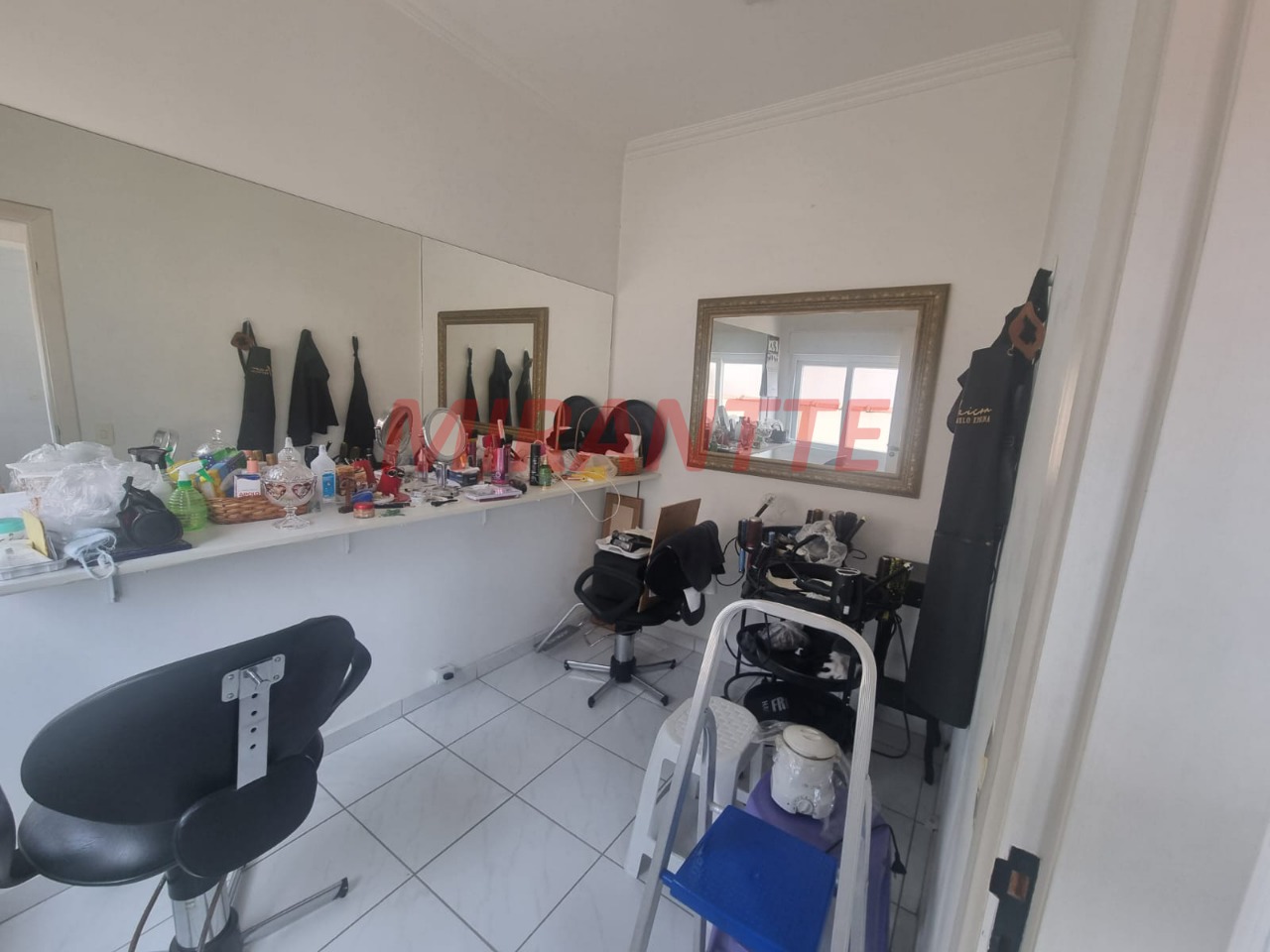 Cond. fechado de 448.16m² com 4 quartos em Nova Higienópolis