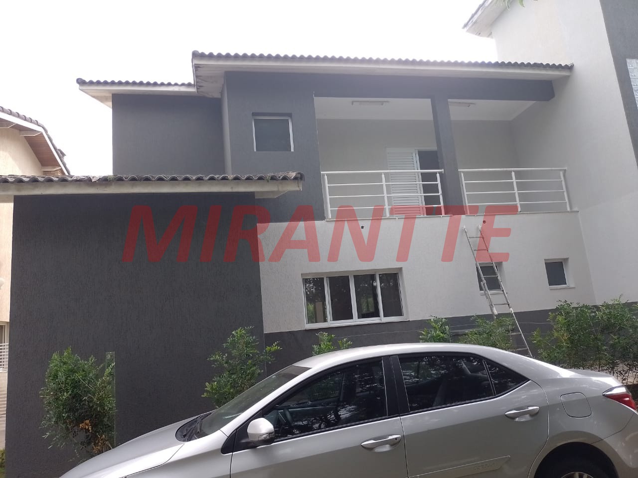 Cond. fechado de 400m² com 4 quartos em ITAPEMA