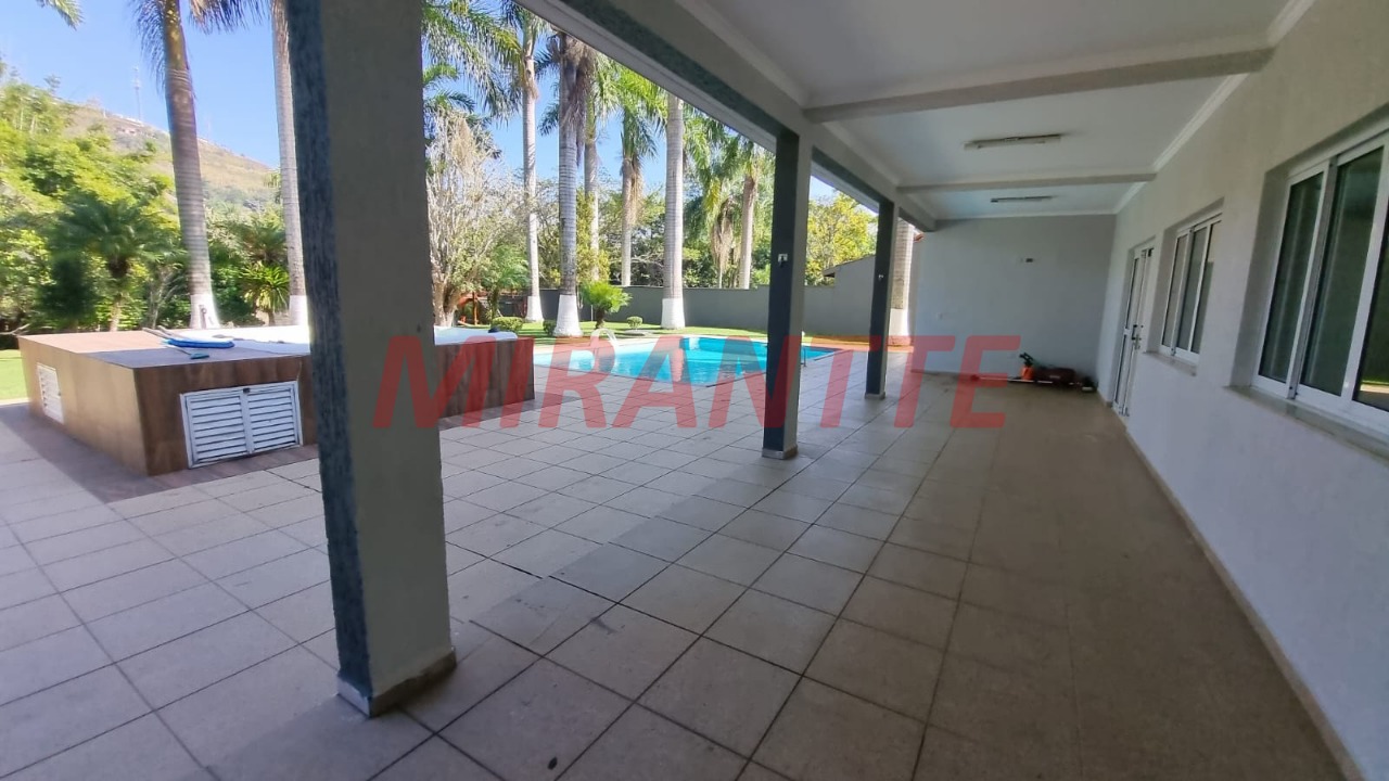 Cond. fechado de 400m² com 4 quartos em ITAPEMA