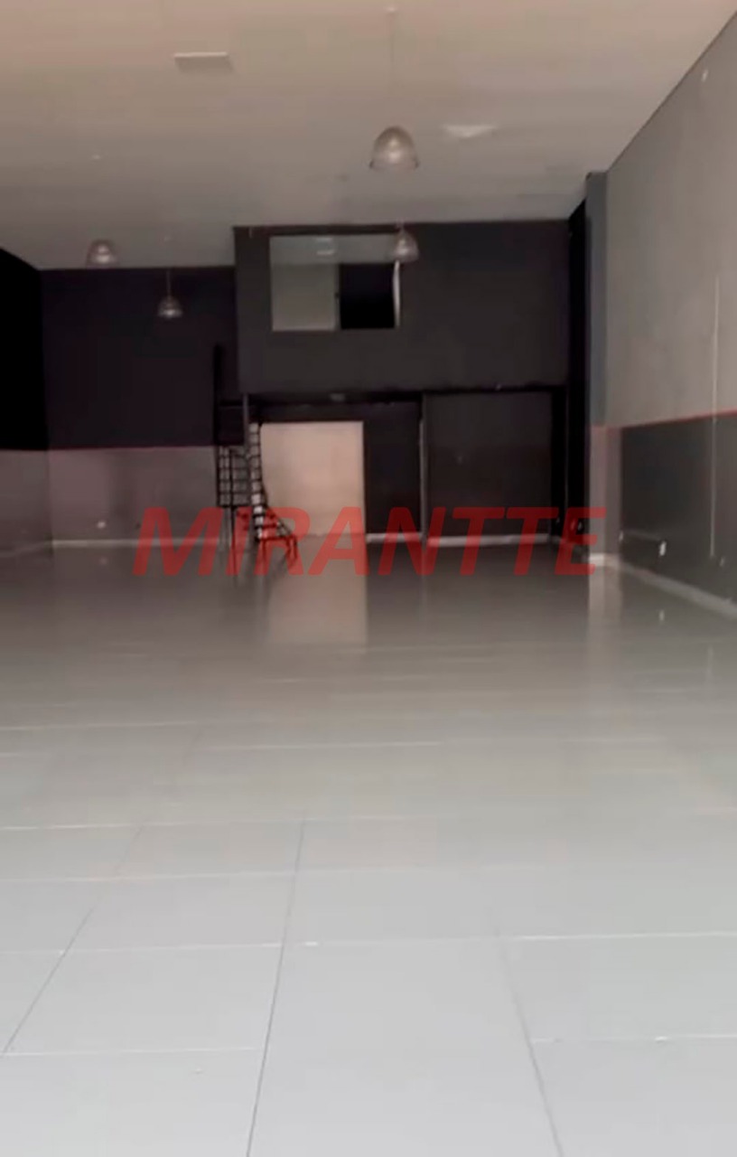 Comercial de 270m² em Santana