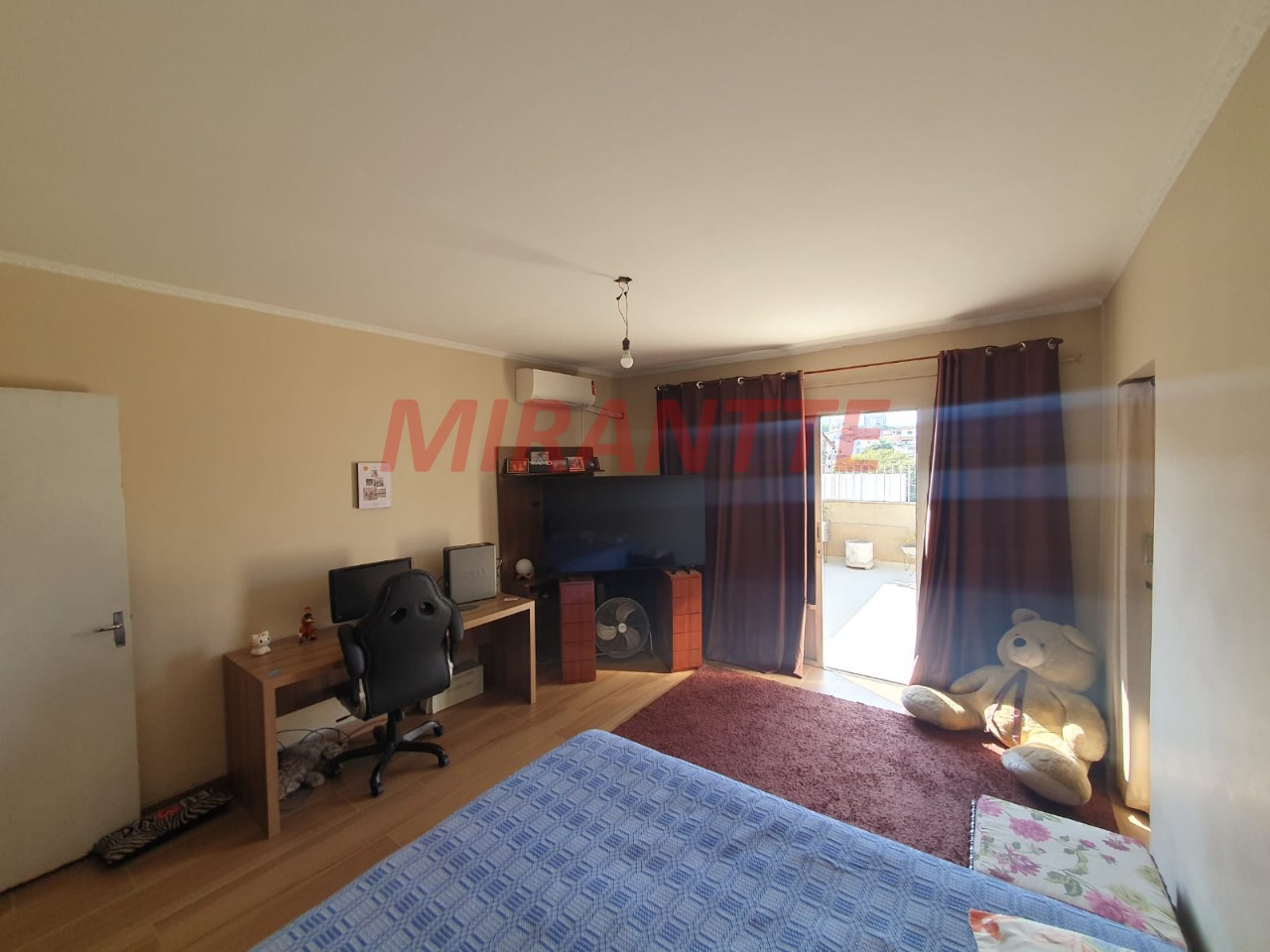 Sobrado de 203m² com 4 quartos em Jardim Paraiso