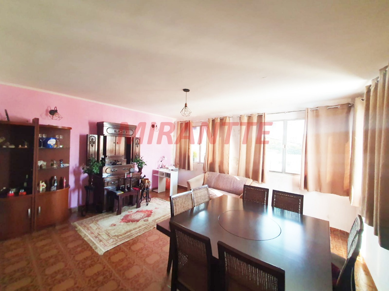 Sobrado de 203m² com 4 quartos em Jardim Paraiso