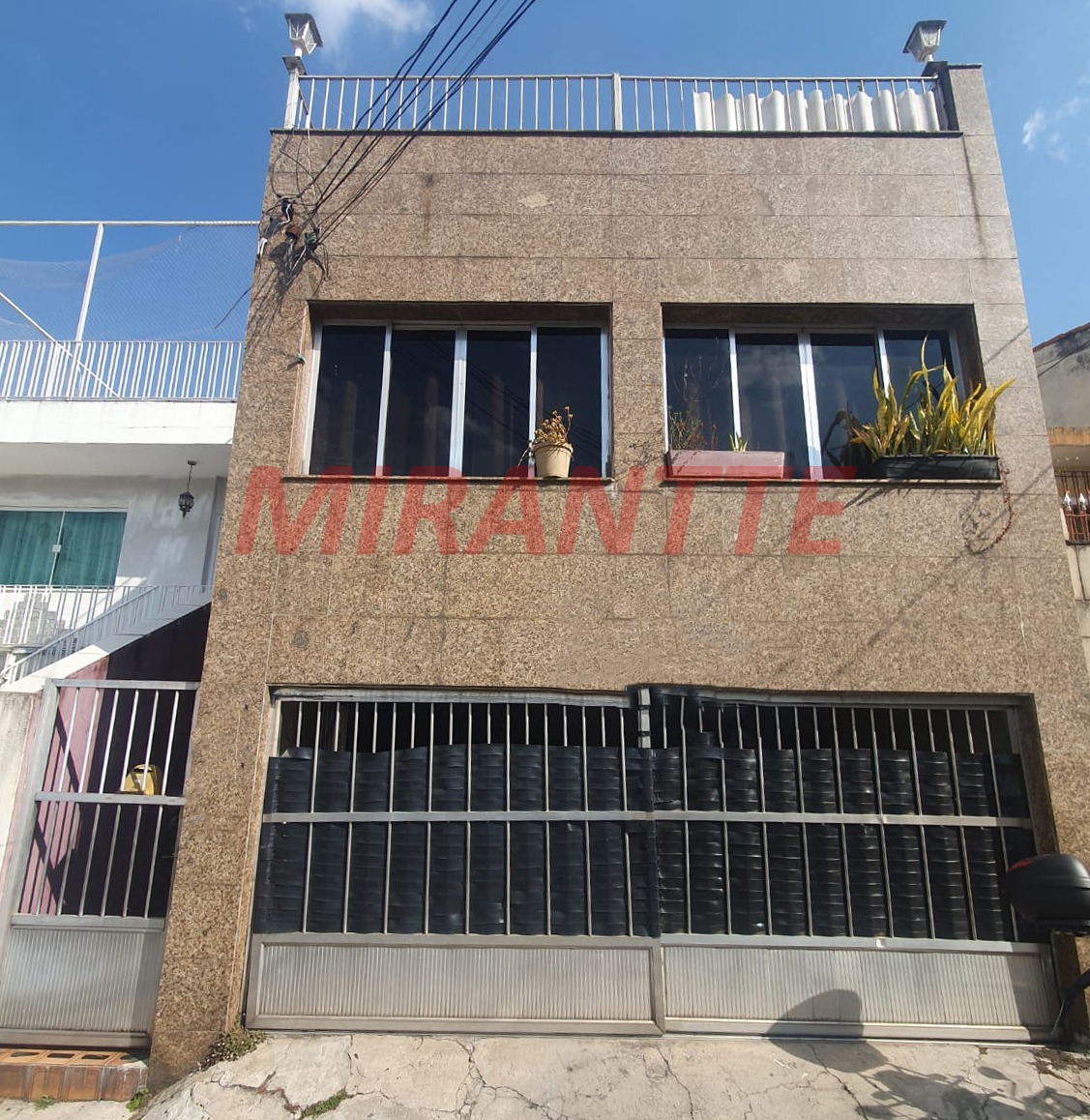 Sobrado de 203m² com 4 quartos em Jardim Paraiso