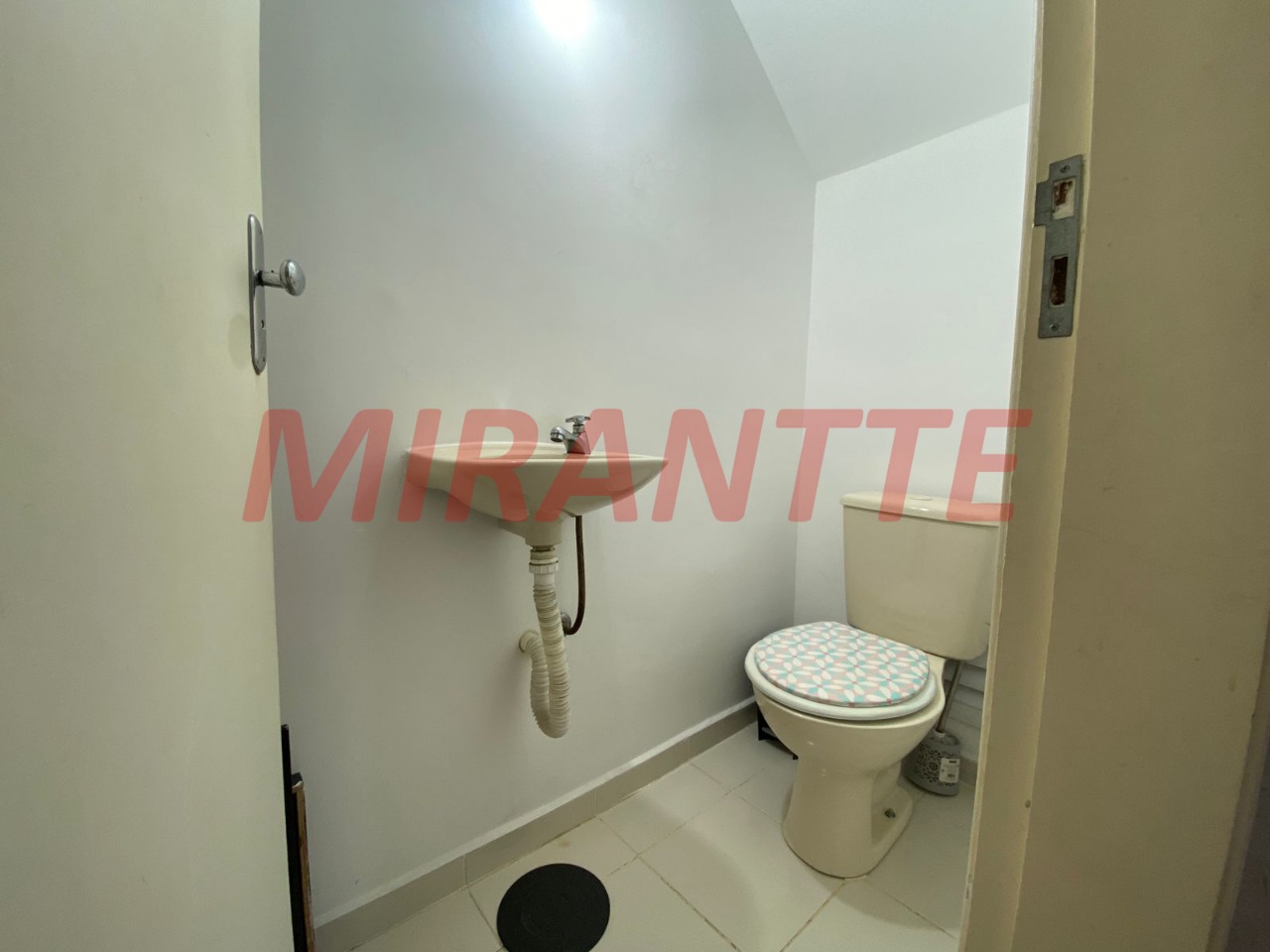 Cond. fechado de 93m² com 3 quartos em Vila Gustavo