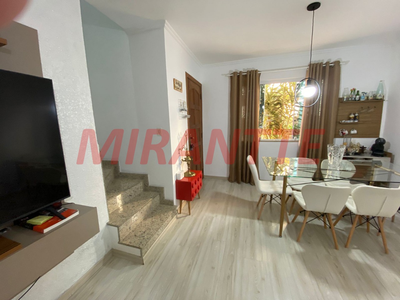 Cond. fechado de 93m² com 3 quartos em Vila Gustavo