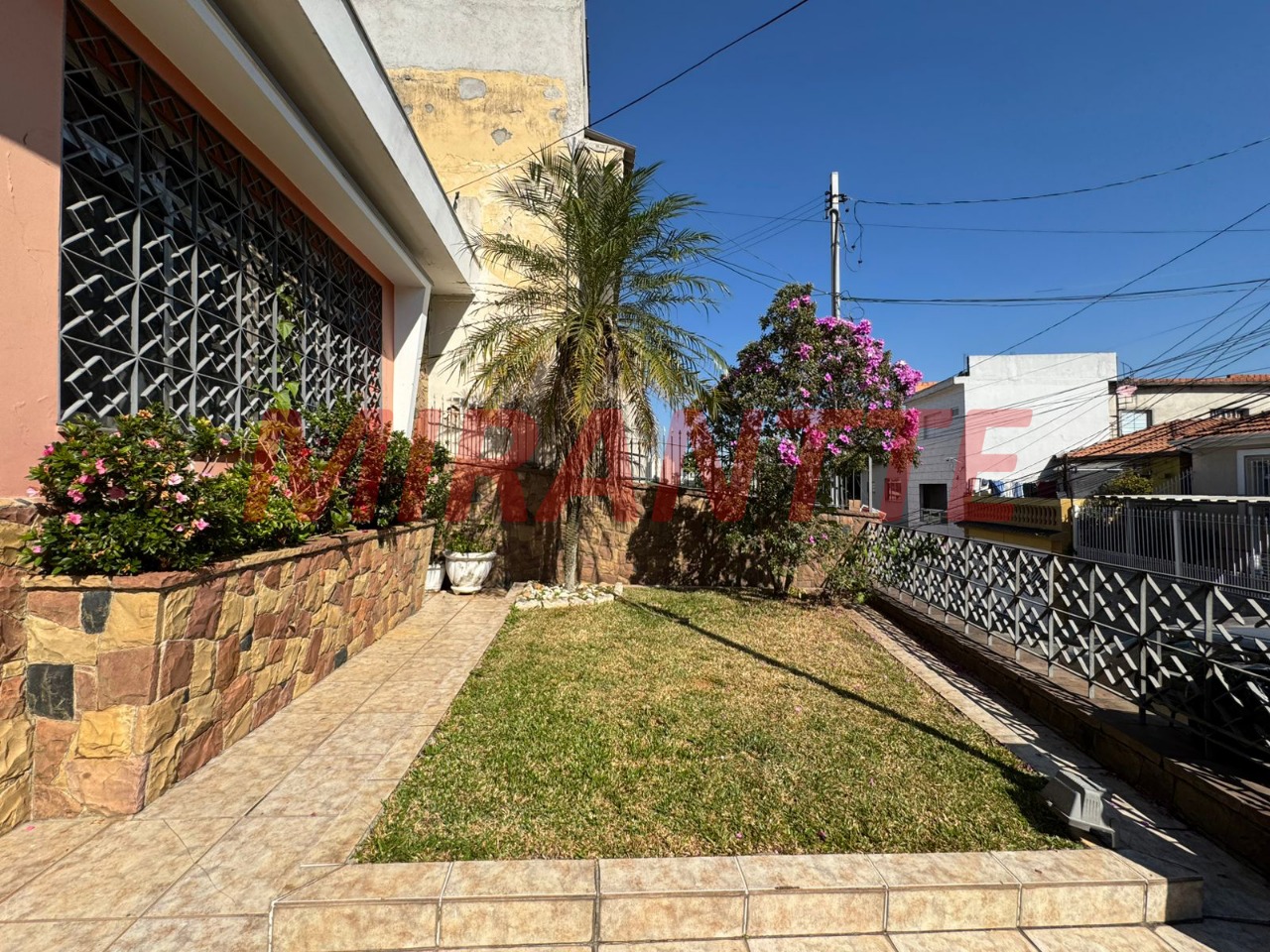 Casa terrea de 143m² com 3 quartos em Vila Pereira Cerca