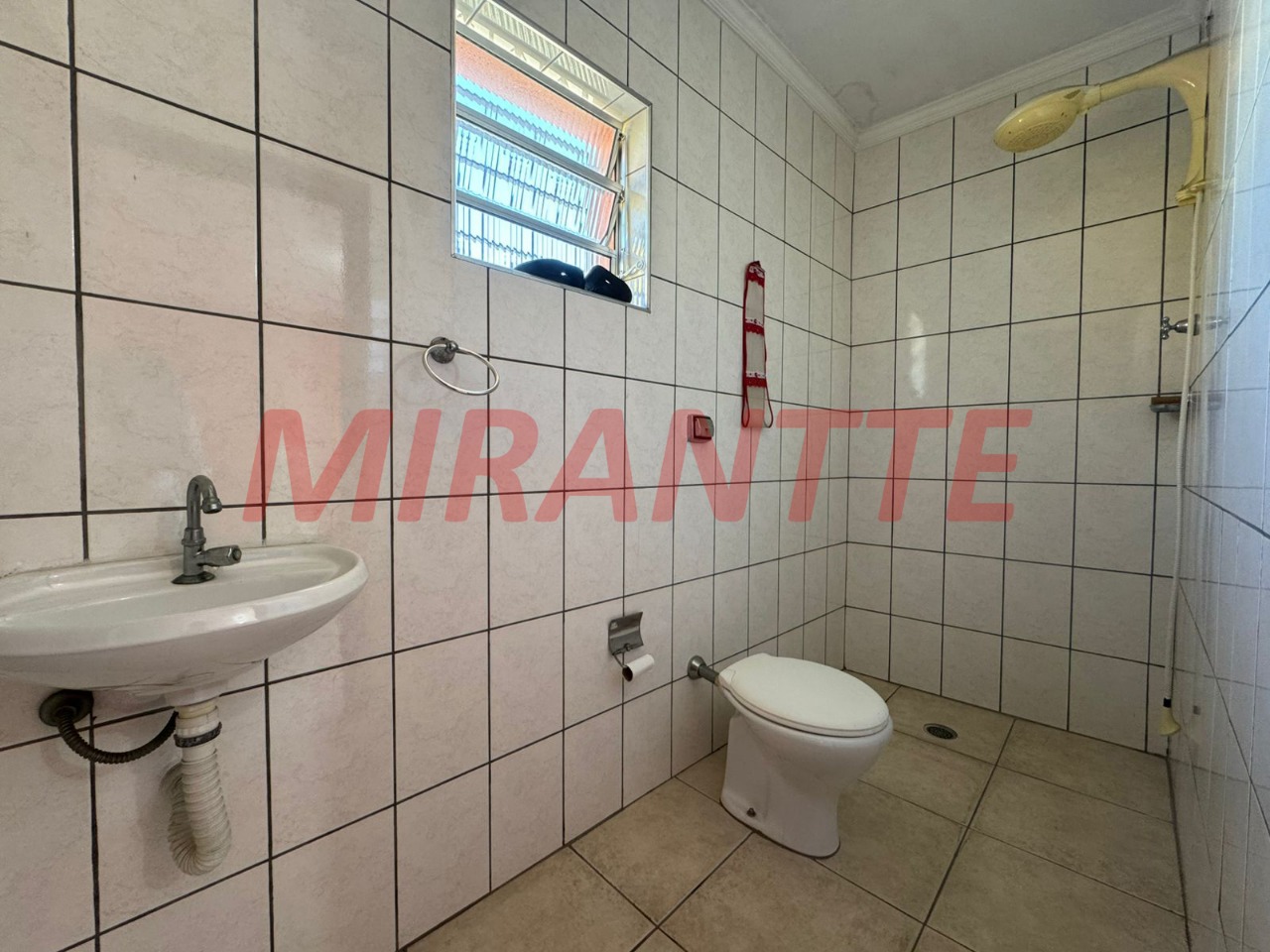 Casa terrea de 143m² com 3 quartos em Vila Pereira Cerca