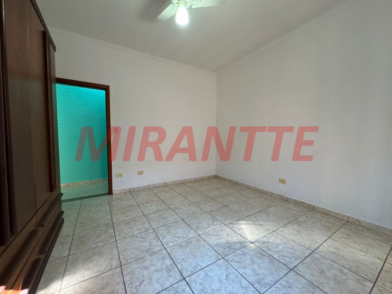 Casa terrea de 143m² com 3 quartos em Vila Pereira Cerca