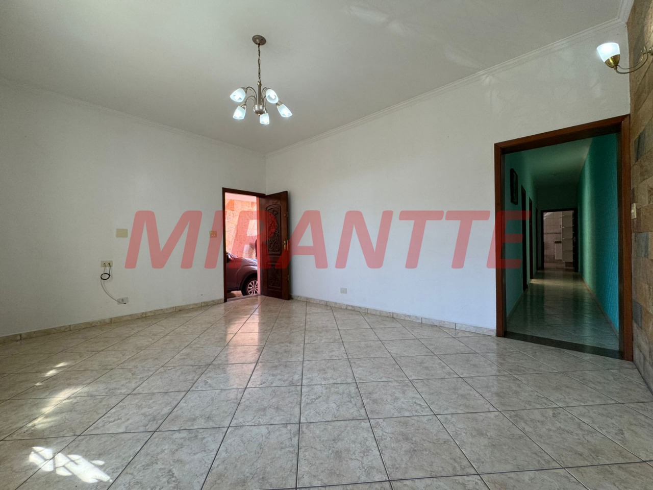 Casa terrea de 143m² com 3 quartos em Vila Pereira Cerca