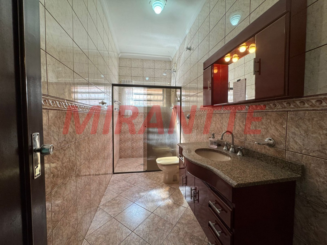 Casa terrea de 143m² com 3 quartos em Vila Pereira Cerca