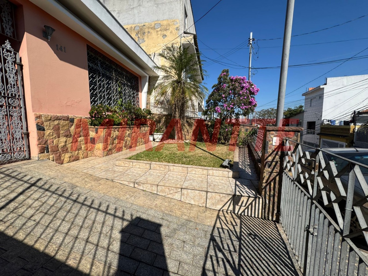 Casa terrea de 143m² com 3 quartos em Vila Pereira Cerca