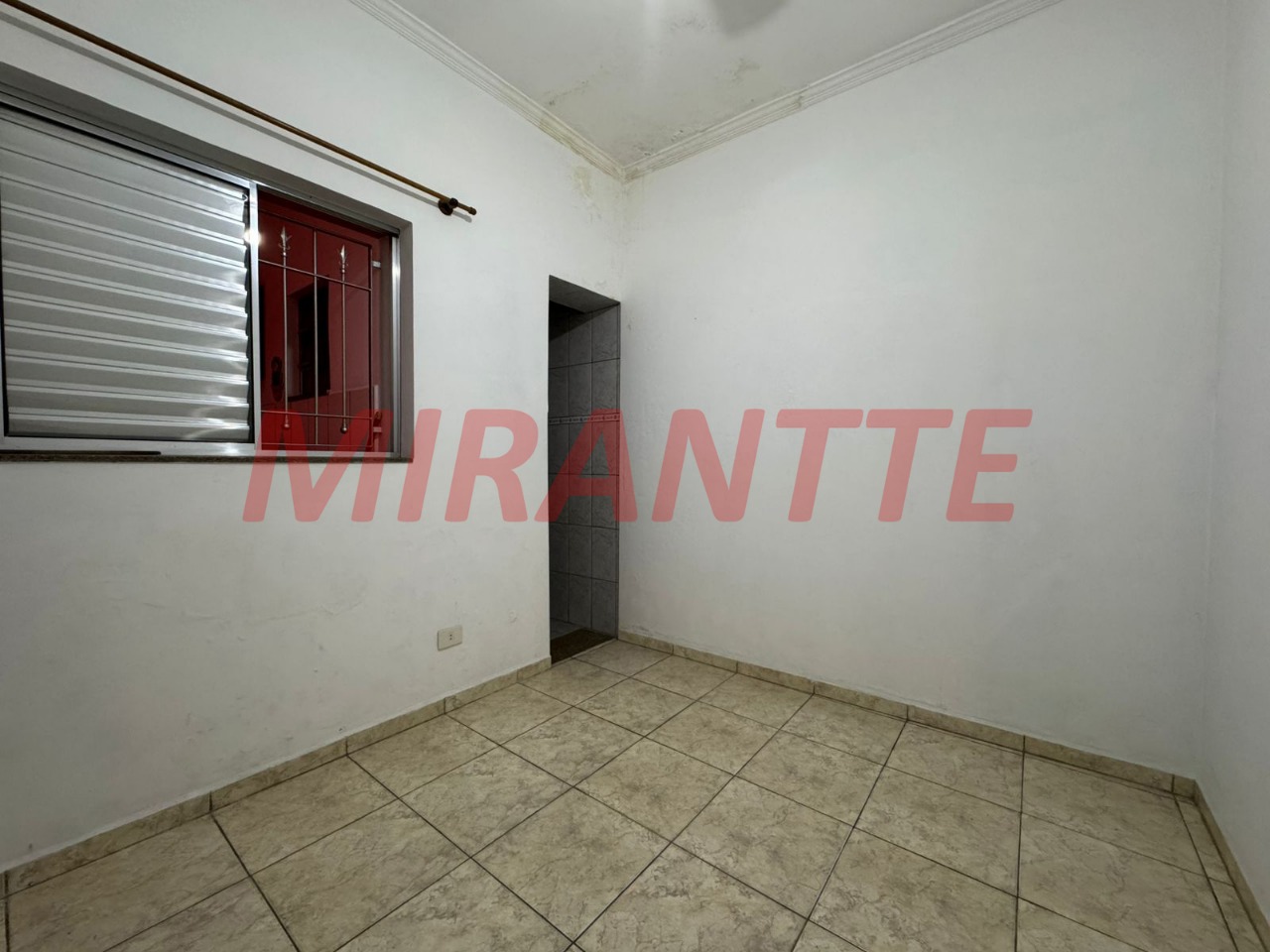 Casa terrea de 143m² com 3 quartos em Vila Pereira Cerca