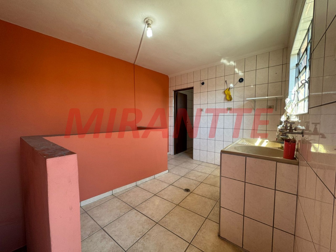 Casa terrea de 143m² com 3 quartos em Vila Pereira Cerca