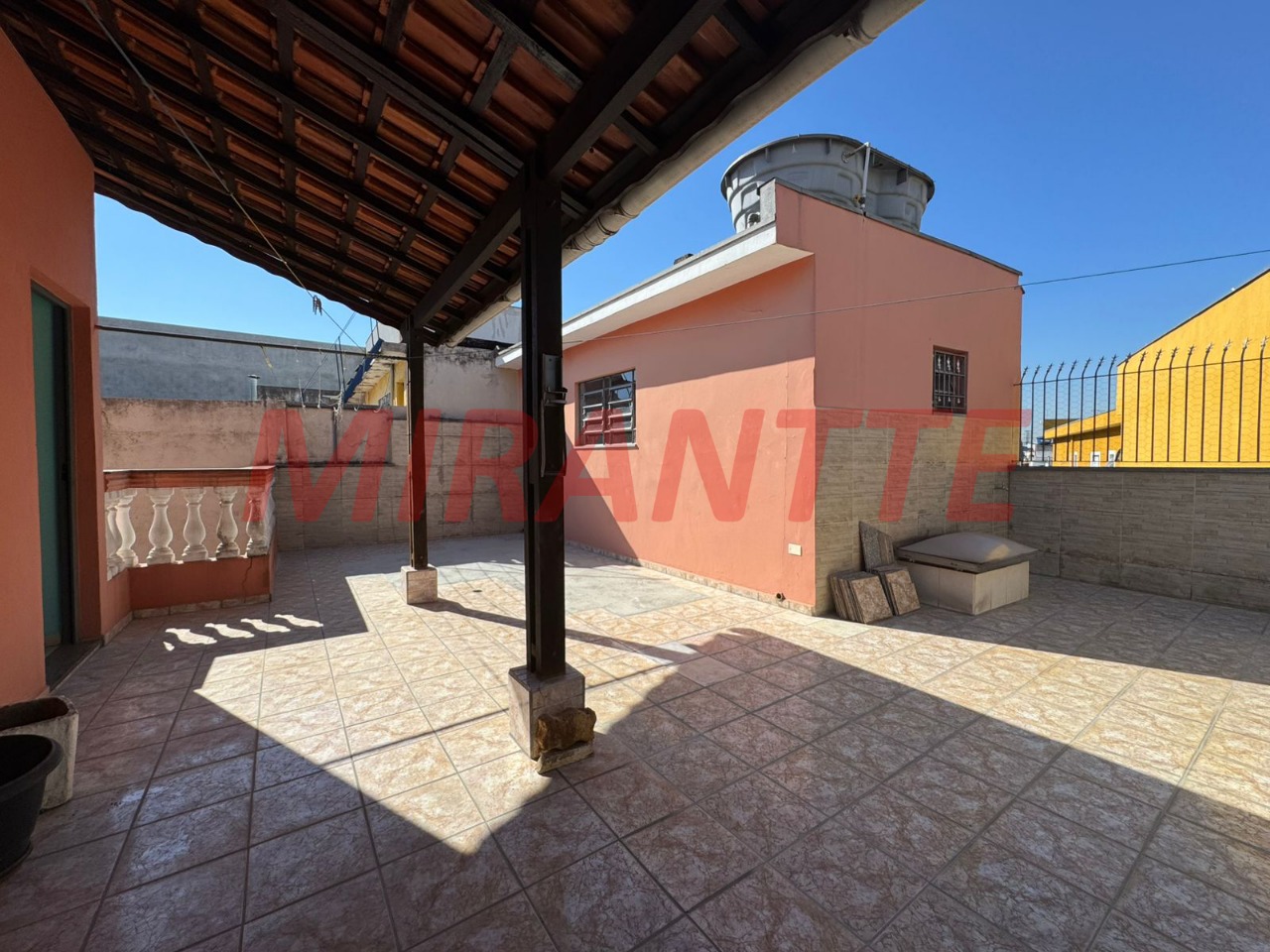 Casa terrea de 143m² com 3 quartos em Vila Pereira Cerca