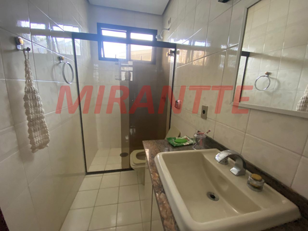 Sobrado de 266m² com 4 quartos em Moema