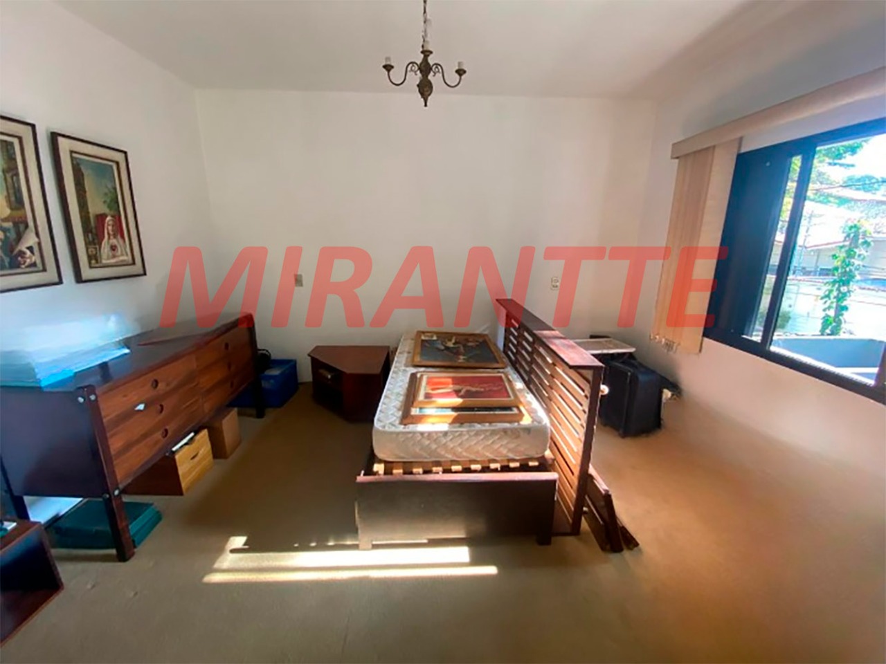 Sobrado de 266m² com 4 quartos em Moema