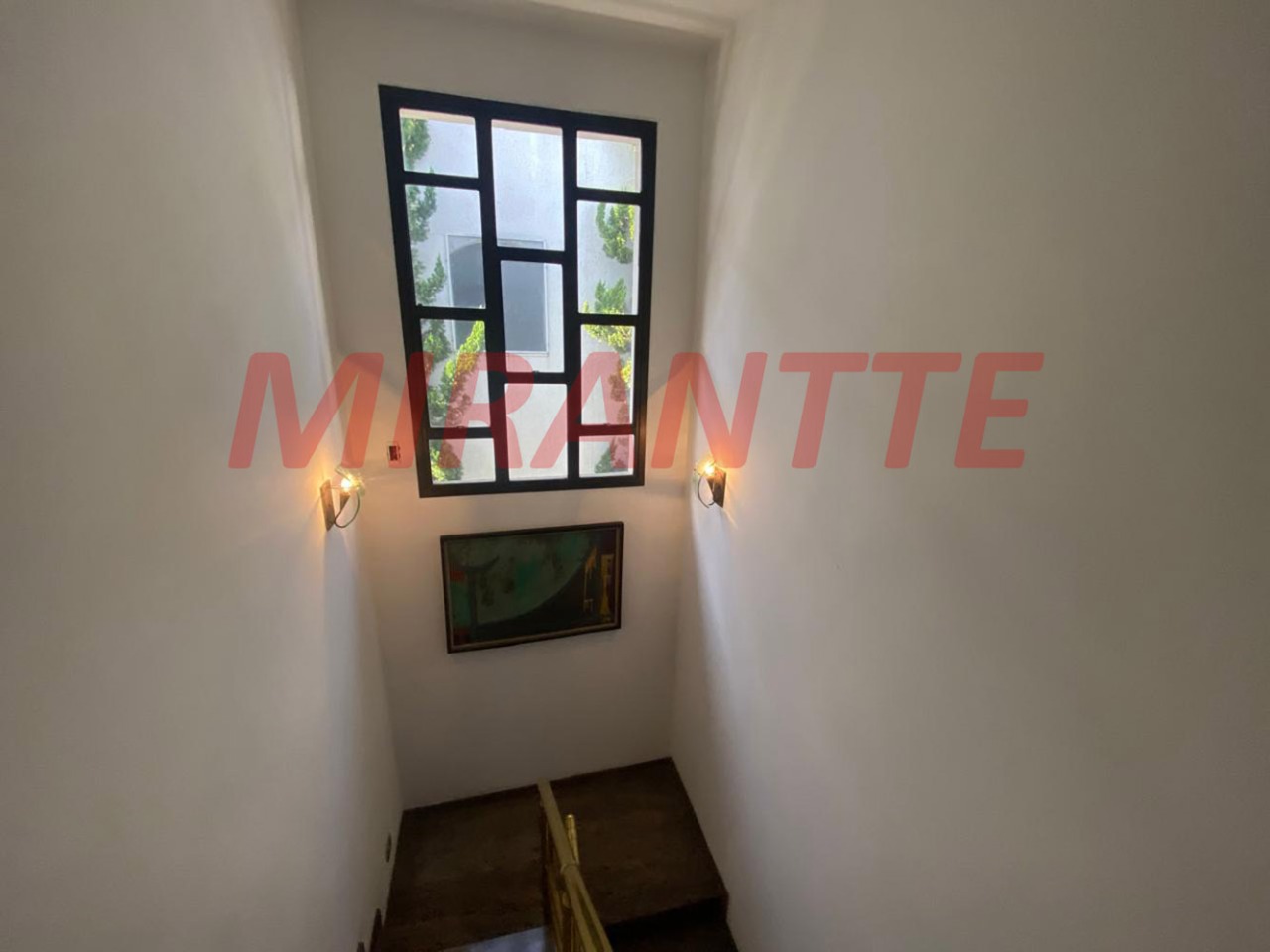 Sobrado de 266m² com 4 quartos em Moema