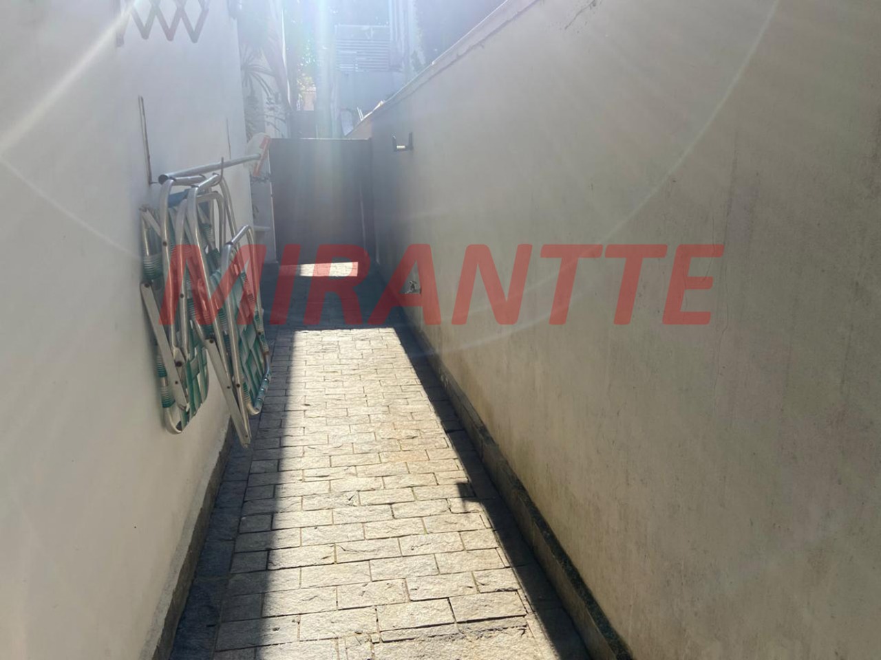 Sobrado de 266m² com 4 quartos em Moema