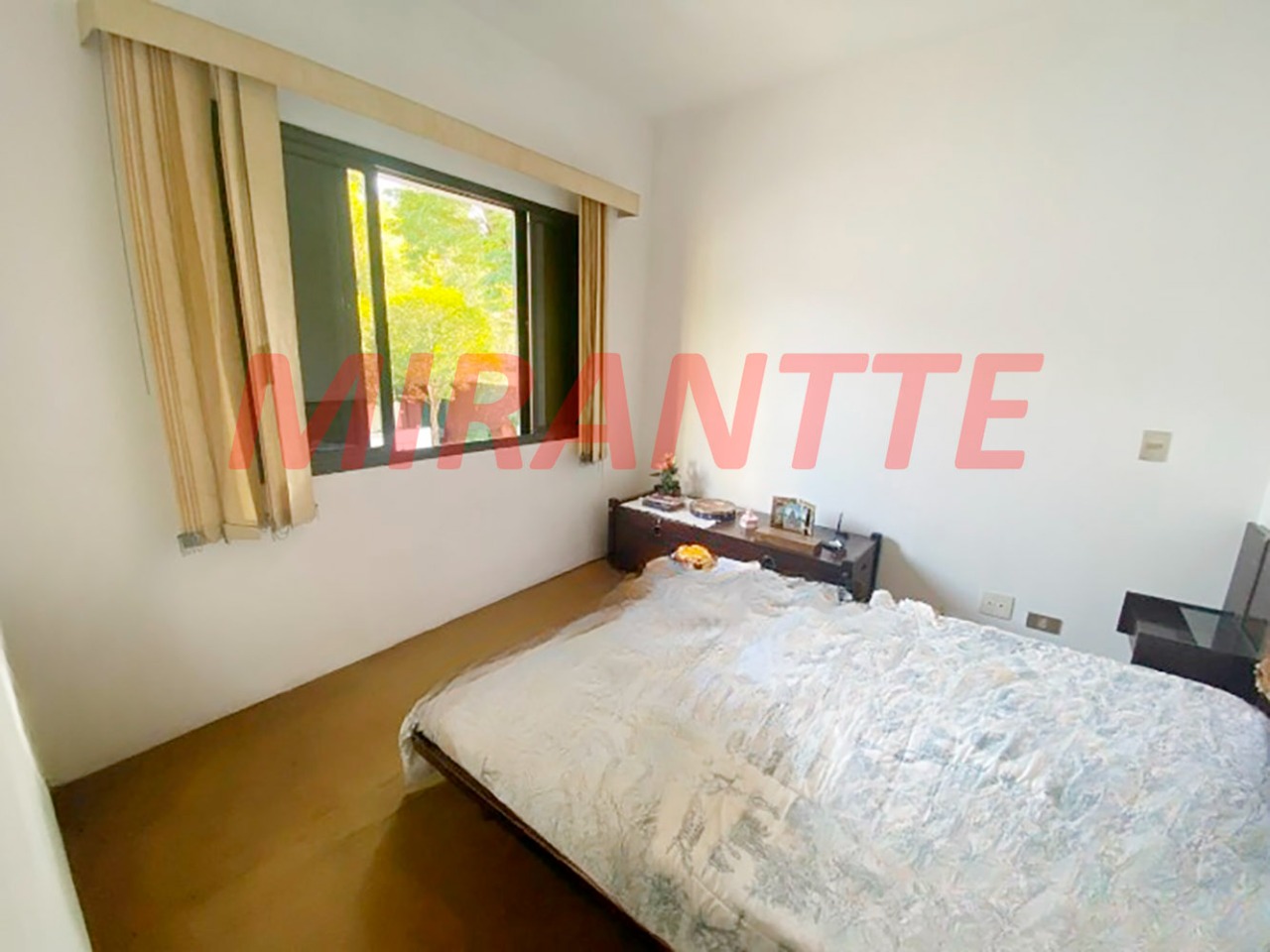 Sobrado de 266m² com 4 quartos em Moema