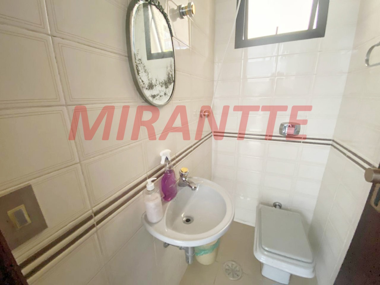 Sobrado de 266m² com 4 quartos em Moema