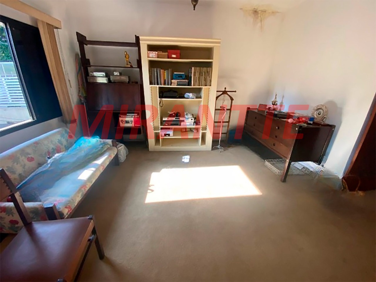 Sobrado de 266m² com 4 quartos em Moema
