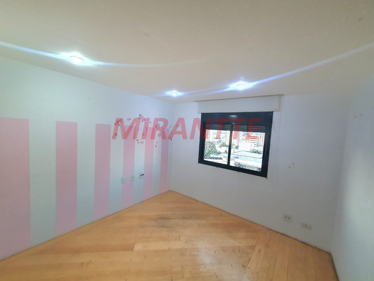 Apartamento de 160m² com 3 quartos em Santana