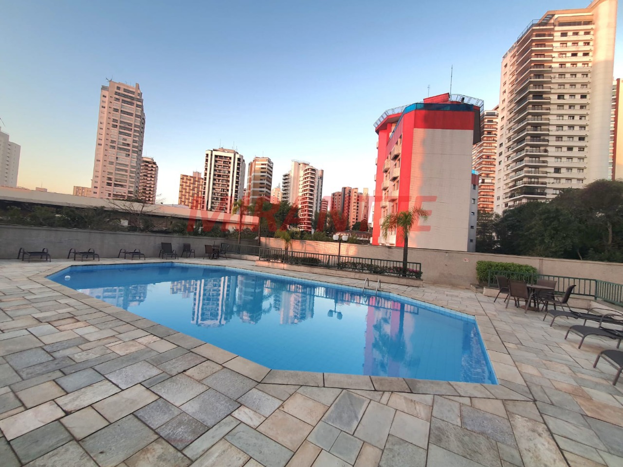 Apartamento de 160m² com 3 quartos em Santana