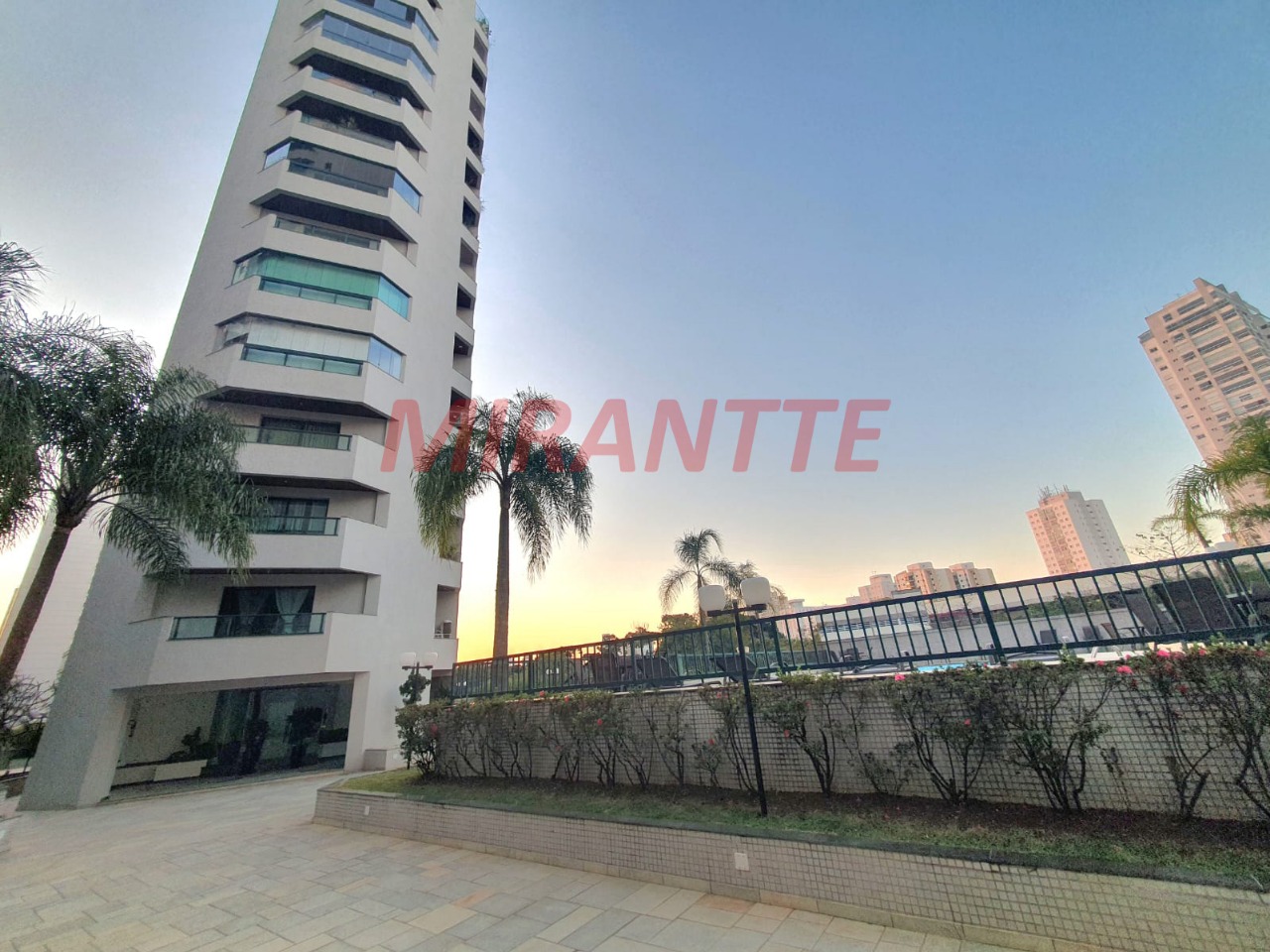 Apartamento de 160m² com 3 quartos em Santana