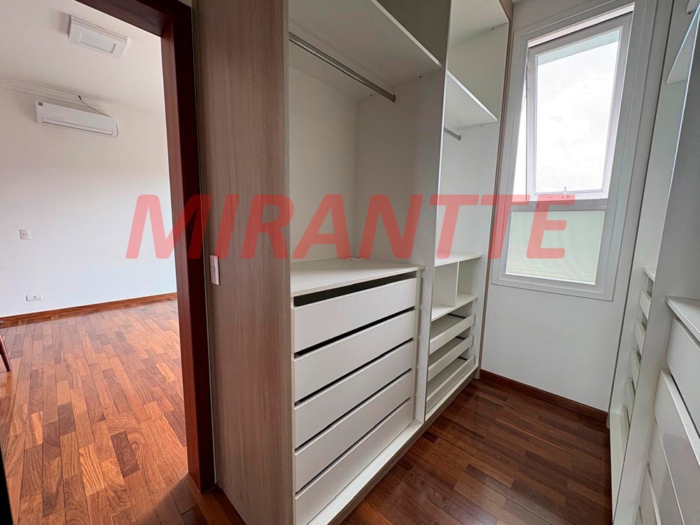 Cond. fechado de 400m² com 3 quartos em Serra da Cantareira