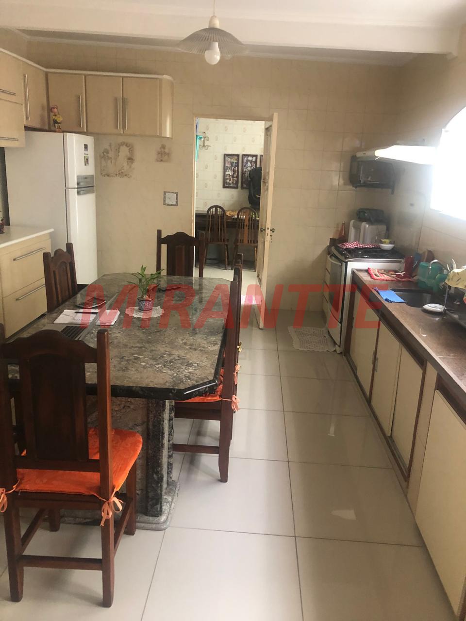 Casa terrea de 245m² com 3 quartos em Vila Cavaton