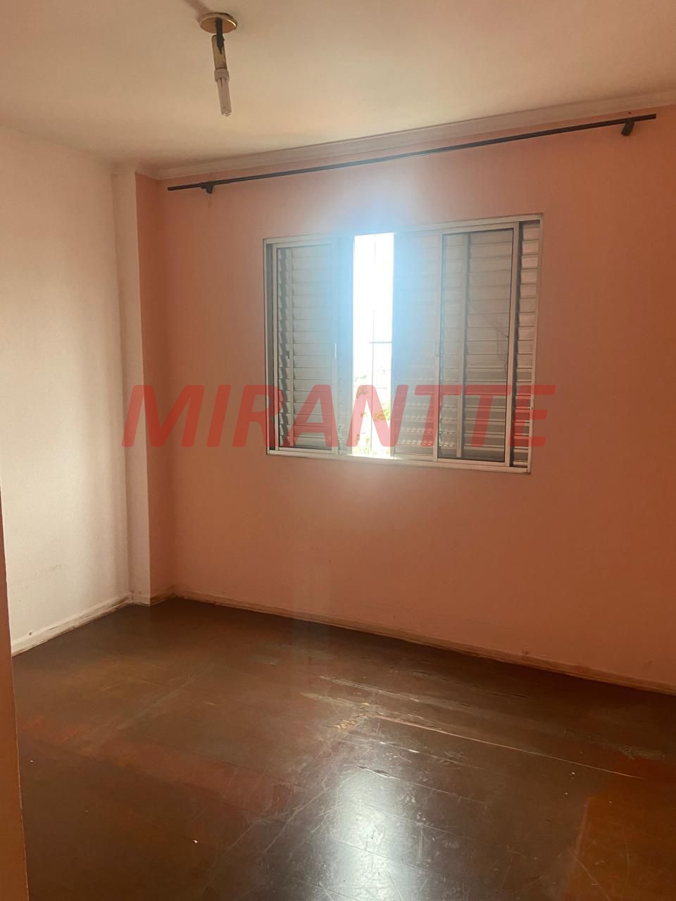 Apartamento de 60m² com 2 quartos em Jardim São Sebastião