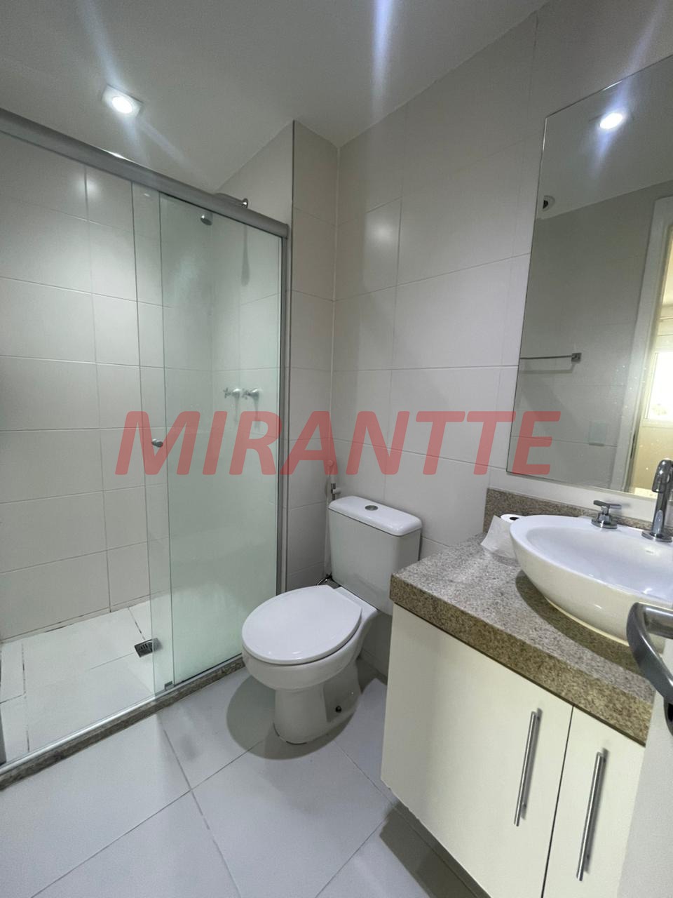 Apartamento de 65m² com 2 quartos em Vila Ester